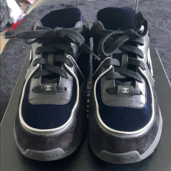 🚫SOLD🚫Chanel Sport Runner - Picture 2 of 3